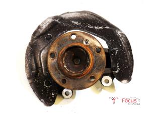 Gebruikte Fusee links-voor BMW 1 serie (F20) 116d 1.6 16V Efficient Dynamics Prijs € 39,95 Margeregeling aangeboden door Focus Automotive