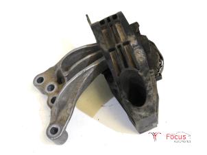 Gebruikte Motorrubber Peugeot 208 II (UB/UH/UP) 1.2 Vti 12V PureTech 75 Prijs € 37,50 Margeregeling aangeboden door Focus Automotive