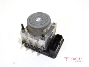 Gebruikte ABS Pomp Peugeot 208 II (UB/UH/UP) 1.2 Vti 12V PureTech 75 Prijs € 200,00 Margeregeling aangeboden door Focus Automotive