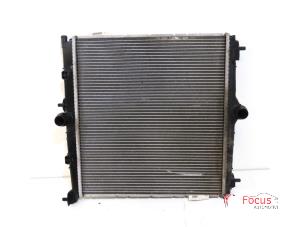 Gebruikte Radiateur Peugeot 208 II (UB/UH/UP) 1.2 Vti 12V PureTech 75 Prijs € 44,95 Margeregeling aangeboden door Focus Automotive