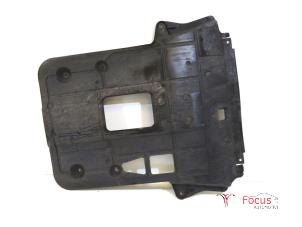 Gebruikte Motor Beschermplaat Fiat 500 (312) 0.9 TwinAir 85 Prijs € 49,95 Margeregeling aangeboden door Focus Automotive