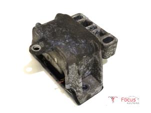 Gebruikte Motorsteun Volkswagen New Beetle (9C1/9G1) 1.9 TDI 90 Prijs € 9,95 Margeregeling aangeboden door Focus Automotive