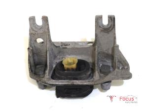 Gebruikte Motorsteun Renault Twingo III (AH) 1.0 SCe 70 12V Prijs € 19,95 Margeregeling aangeboden door Focus Automotive