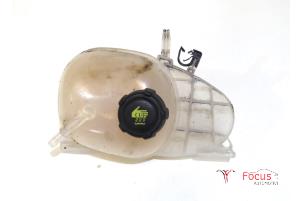 Gebruikte Expansievat Renault Twingo III (AH) 1.0 SCe 70 12V Prijs € 14,95 Margeregeling aangeboden door Focus Automotive