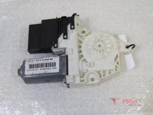 Gebruikte Raammotor Portier Volkswagen Golf VI (5K1) 1.4 TSI 122 16V Prijs € 15,00 Margeregeling aangeboden door Focus Automotive