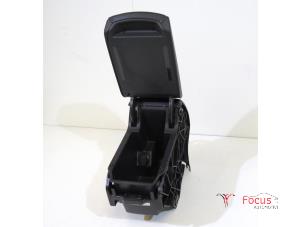 Gebruikte Armleuning Seat Leon (KLB) 1.4 TSI e-HYBRID 204 16V Prijs € 75,00 Margeregeling aangeboden door Focus Automotive