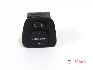 Gebruikte Spiegel Schakelaar Peugeot 108 1.0 12V Prijs € 14,95 Margeregeling aangeboden door Focus Automotive