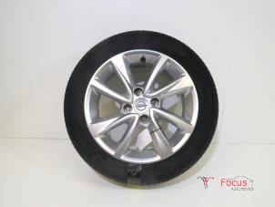Gebruikte Velg + Band Opel Corsa F (UB/UH/UP) 1.2 12V 75 Prijs € 125,00 Margeregeling aangeboden door Focus Automotive