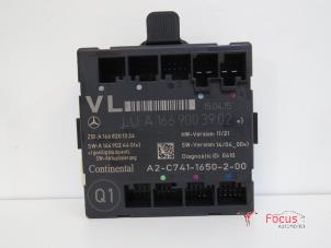 Gebruikte Deur module Mercedes A (W176) 1.5 A-180 CDI, A-180d 16V Prijs € 24,95 Margeregeling aangeboden door Focus Automotive