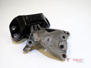 Gebruikte Motorsteun Renault Scénic IV (RFAJ) 1.3 TCE 140 16V Prijs € 34,95 Margeregeling aangeboden door Focus Automotive