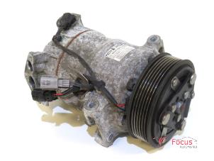 Gebruikte Pomp Airco Renault Scénic IV (RFAJ) 1.3 TCE 140 16V Prijs € 70,00 Margeregeling aangeboden door Focus Automotive