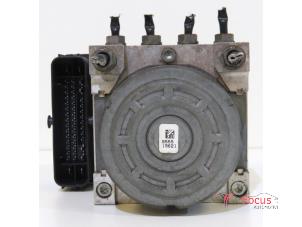 Gebruikte ABS Pomp Volkswagen Golf VII (AUA) 1.4 TSI 16V Prijs € 99,95 Margeregeling aangeboden door Focus Automotive