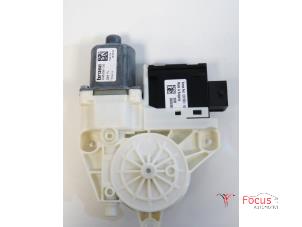 Gebruikte Raammotor Portier Fiat 500X (334) 1.6 E-torq 16V Prijs € 39,95 Margeregeling aangeboden door Focus Automotive