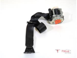 Gebruikte Veiligheidsgordel links-achter Volkswagen Polo VI (AW1) 1.0 MPi 12V Prijs € 155,00 Margeregeling aangeboden door Focus Automotive