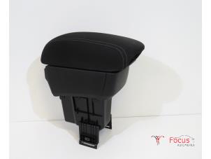 Gebruikte Armleuning Fiat Tipo (356W/357W) 1.3 D 16V Multijet Prijs € 75,00 Margeregeling aangeboden door Focus Automotive