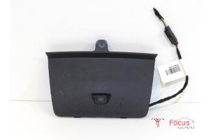 Gebruikte Dashboard deel Fiat Tipo (356W/357W) 1.3 D 16V Multijet Prijs € 9,95 Margeregeling aangeboden door Focus Automotive