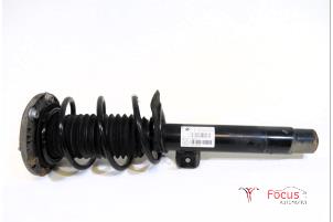 Gebruikte Mac Phersonpoot links-voor BMW 1 serie (F20) 114i 1.6 16V Prijs € 39,95 Margeregeling aangeboden door Focus Automotive