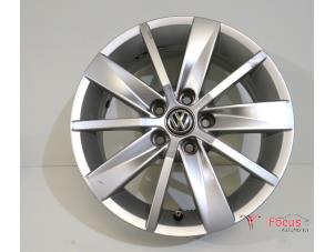 Gebruikte Velg Volkswagen Polo V (6R) 1.2 12V BlueMotion Technology Prijs € 49,95 Margeregeling aangeboden door Focus Automotive