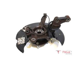 Gebruikte Fusee links-voor Ford EcoSport (JK8) 1.0 EcoBoost 12V 125 Prijs € 75,00 Margeregeling aangeboden door Focus Automotive