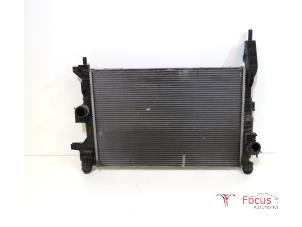 Gebruikte Radiateur Ford Focus 3 1.0 Ti-VCT EcoBoost 12V 125 Prijs € 24,95 Margeregeling aangeboden door Focus Automotive