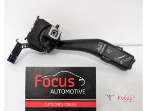 Gebruikte Ruitenwis Schakelaar Seat Leon (1P1) 1.6 Prijs € 4,95 Margeregeling aangeboden door Focus Automotive