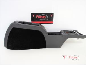 Gebruikte Middenconsoles Skoda Superb Combi (3TAC/TAF) 2.0 TDI 16V 4x4 Prijs € 90,75 Inclusief btw aangeboden door Focus Automotive