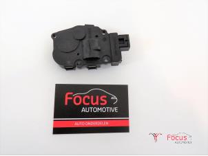 Gebruikte Kachelklep Motor Mercedes A (W169) 2.0 A-180 CDI 16V 5-Drs. Prijs € 10,00 Margeregeling aangeboden door Focus Automotive