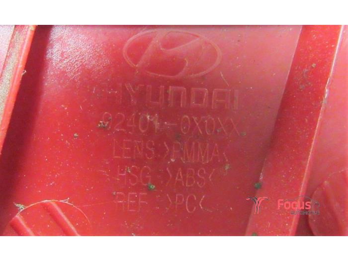 Achterlicht links van een Hyundai i10 (F5) 1.1 CRDi VGT 12V 2009