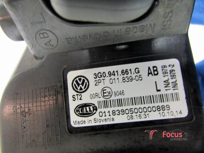 Mistlamp links-voor van een Volkswagen Passat Variant (3G5) 1.4 TSI 16V 2015
