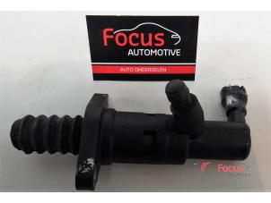 Gebruikte Koppeling Hulp Cilinder Volkswagen Golf VI Cabrio (1K) 2.0 TDI 16V Prijs € 36,30 Inclusief btw aangeboden door Focus Automotive