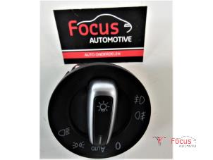 Gebruikte Schakelaar Licht Volkswagen Golf VI Cabrio (1K) 2.0 TDI 16V Prijs € 30,00 Margeregeling aangeboden door Focus Automotive