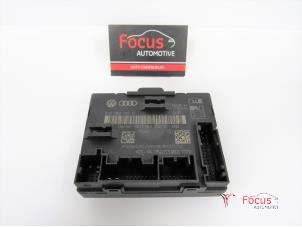 Gebruikte Deur module Skoda Superb Combi (3TAC/TAF) 2.0 TDI 16V 4x4 Prijs € 30,19 Inclusief btw aangeboden door Focus Automotive