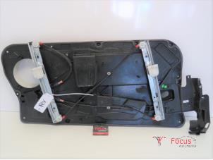 Gebruikte Ruitmechaniek 2Deurs rechts-voor Ford Fiesta 6 (JA8) 1.6 TDCi 16V 95 Prijs € 25,00 Margeregeling aangeboden door Focus Automotive