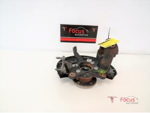 Gebruikte Fusee rechts-voor Skoda Superb Combi (3TAC/TAF) 2.0 TDI 16V 4x4 Prijs € 54,45 Inclusief btw aangeboden door Focus Automotive