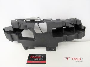 Gebruikte Bumpersteun rechts-voor Ford Focus C-Max 1.8 TDCi 16V Prijs € 15,00 Margeregeling aangeboden door Focus Automotive