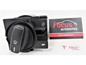 Gebruikte Licht Schakelaar Mercedes B (W245,242) 1.5 B-160 16V Prijs € 15,00 Margeregeling aangeboden door Focus Automotive