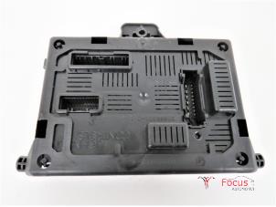 Gebruikte Bodycontrol Module Renault Clio III Estate/Grandtour (KR) 1.2 16V 75 Hi-Flex Prijs € 65,00 Margeregeling aangeboden door Focus Automotive