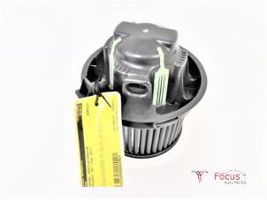 Gebruikte Kachel Ventilatiemotor Peugeot 207/207+ (WA/WC/WM) 1.6 HDiF 16V Prijs € 14,95 Margeregeling aangeboden door Focus Automotive