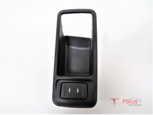 Gebruikte Elektrisch Raam Schakelaar Ford Focus 2 1.8 TDCi 16V Prijs € 10,00 Margeregeling aangeboden door Focus Automotive