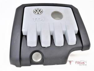 Gebruikte Motor Beschermplaat Volkswagen Passat Variant (3C5) 2.0 TDI 16V 135 Prijs € 30,00 Margeregeling aangeboden door Focus Automotive