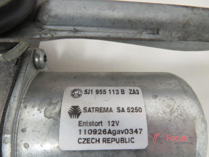 Ruitenwismotor+Mechaniek van een Skoda Fabia II (5J) 1.2 TDI 12V Greenline 2011