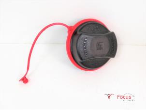 Gebruikte Tankdop Opel Corsa D 1.3 CDTi 16V Ecotec Prijs € 10,00 Margeregeling aangeboden door Focus Automotive