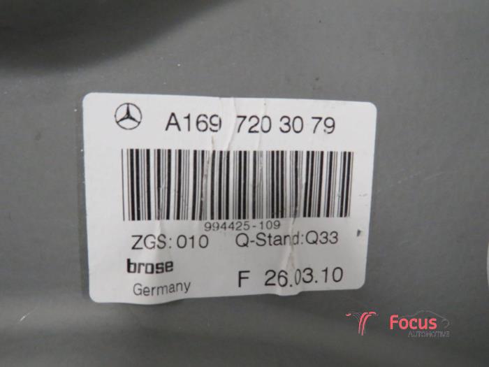 Ruitmechaniek 4Deurs rechts-voor van een Mercedes-Benz B (W245,242) 2.0 B-180 CDI 16V 2010