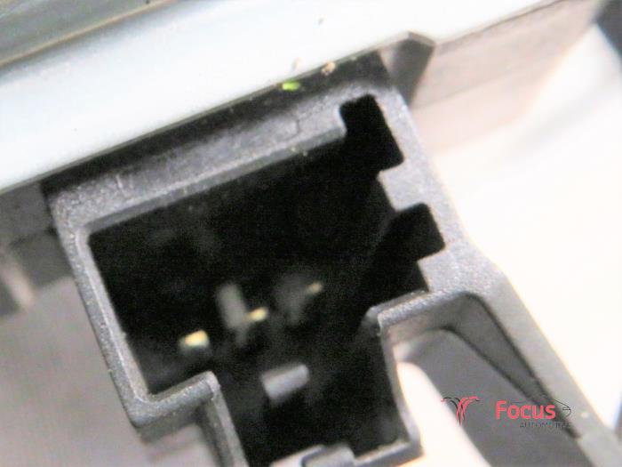 Ruitenwissermotor achter van een Ford Transit Connect 1.8 TDCi 90 2011