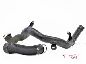 Gebruikte Aanzuigslang Lucht Seat Ibiza IV (6J5) 1.4 TDI Prijs € 25,00 Margeregeling aangeboden door Focus Automotive