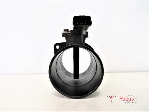 Gebruikte Luchtmassameter Peugeot 308 SW (4E/H) 1.6 HDi 16V FAP Prijs € 40,00 Margeregeling aangeboden door Focus Automotive