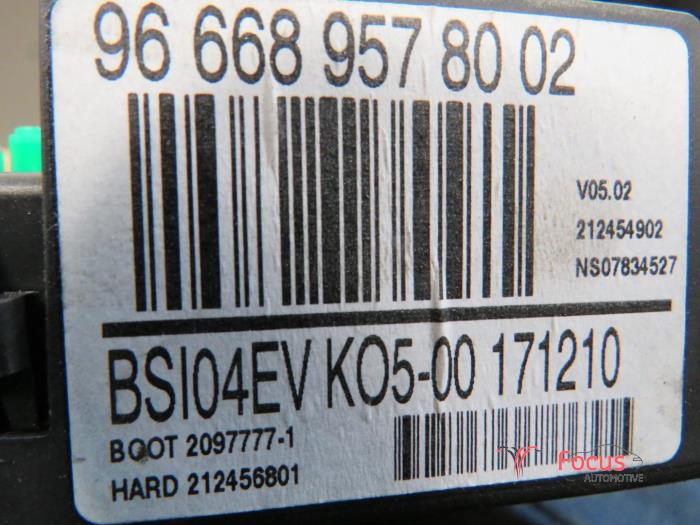 28236841 пежо 308
