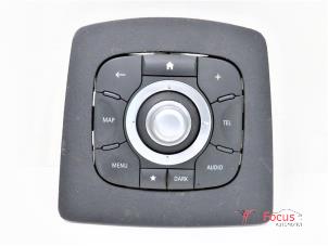 Gebruikte Navigatie bedienings paneel Renault Grand Scénic III (JZ) 1.6 dCi Prijs € 150,00 Margeregeling aangeboden door Focus Automotive