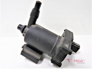 Gebruikte Vacuumpomp (Diesel) Mercedes C (W203) 2.2 C-220 CDI 16V Prijs € 15,00 Margeregeling aangeboden door Focus Automotive