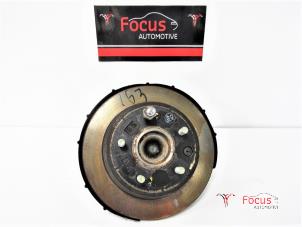Gebruikte Fusee rechts-achter Kia Sportage (SL) 2.0 CRDi 16V VGT 4x2 Prijs € 35,00 Margeregeling aangeboden door Focus Automotive